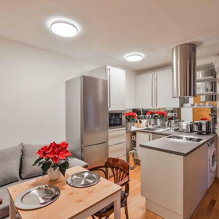 Romantic Apartment Prague Near Charles Bridge Bagian luar foto